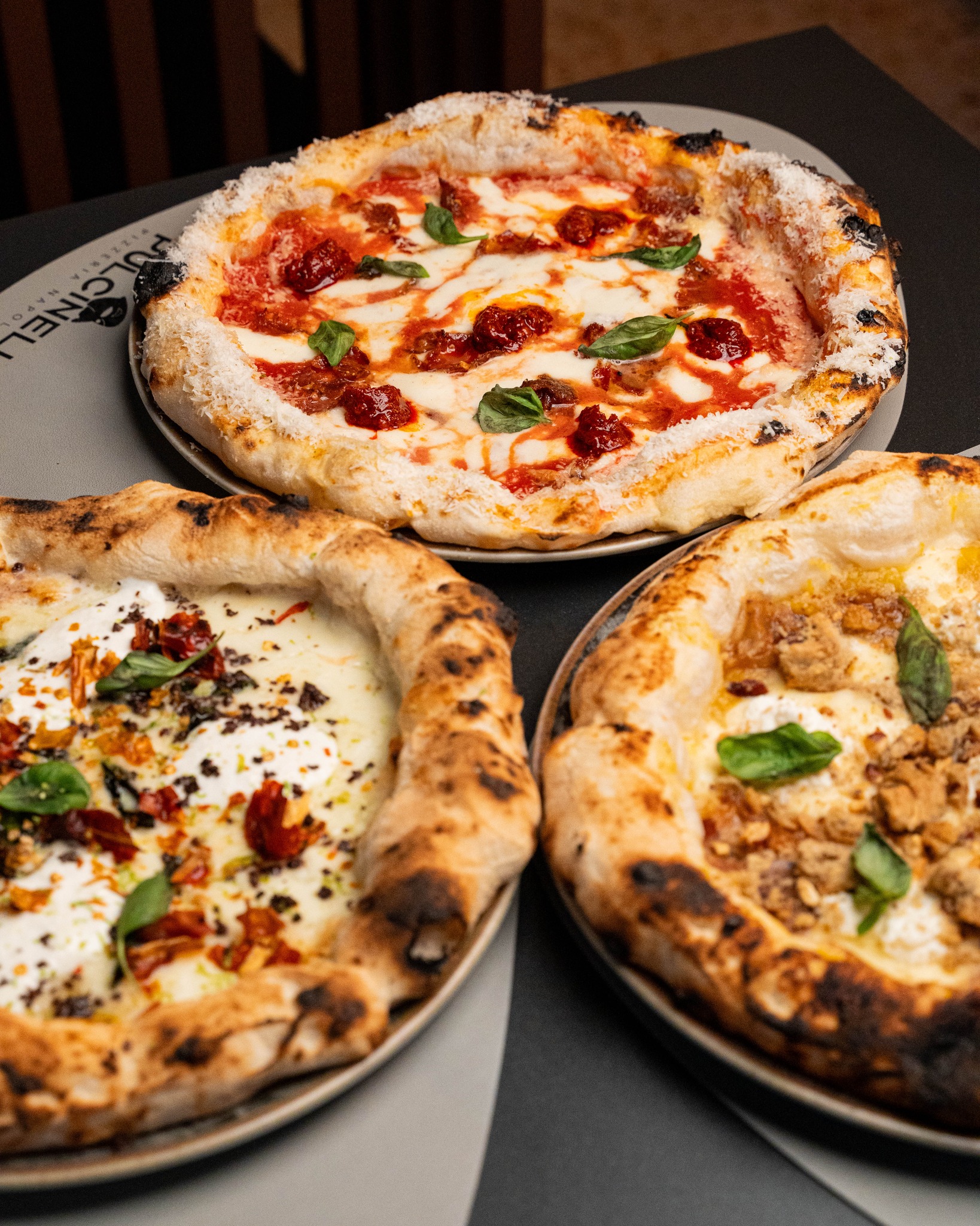 Le Nostre Pizze Sul Tavolo